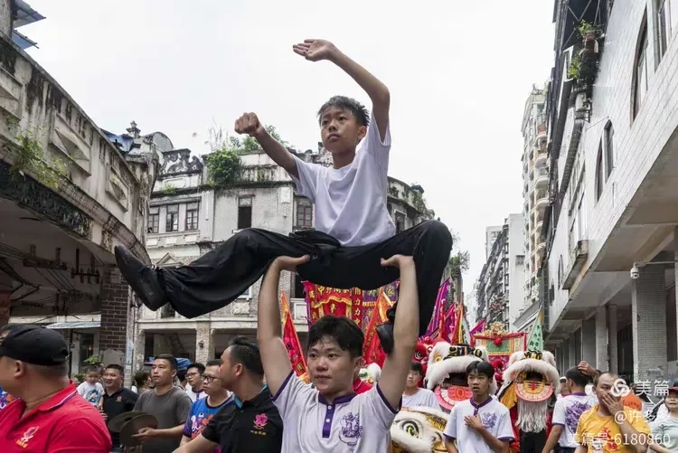 梧州龙母诞盛大巡游